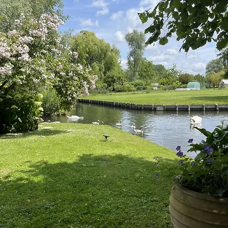 Comme Parenthèse Au Coeur Des Hortillonnages Maison d'hôtes